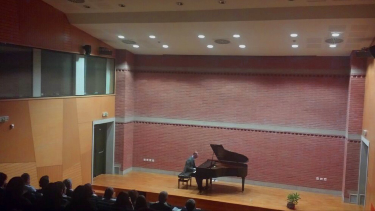 Musik, Piano, Pianorecital i Thessaloniki i auditoriet i Muséet för Bysantinsk Kultur. Piano, Konsert, Concert, Thessaloniki, Greece, Grekland, Swedish, Svensk, Pianist, Staffan Sandström